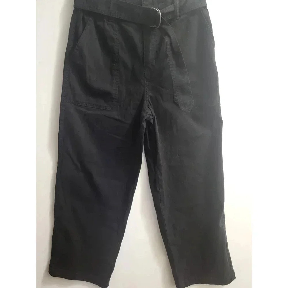 Time and Tru Belted Black Capris Pants